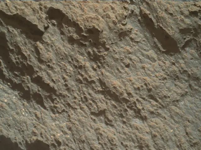 Sol 2632: Mars Hand Lens Imager (MAHLI)
