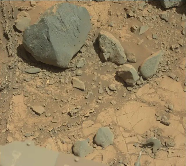 Sol 2633: Mast Camera (Mastcam)