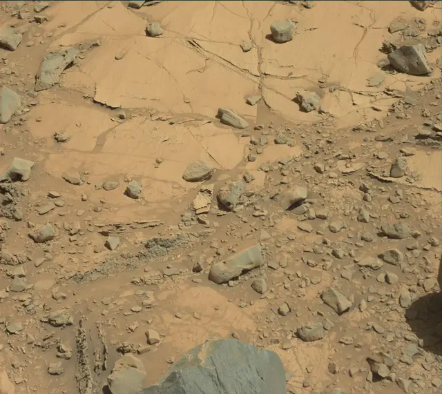 Sol 2633: Mast Camera (Mastcam)