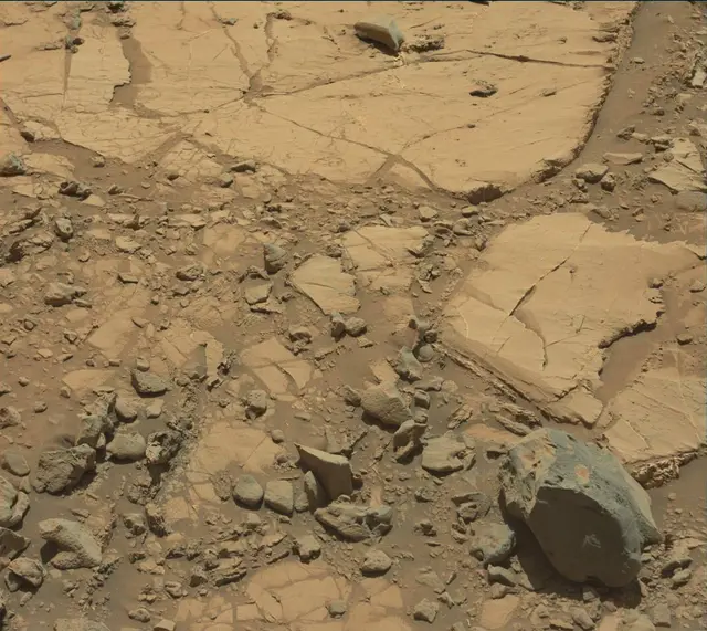 Sol 2633: Mast Camera (Mastcam)