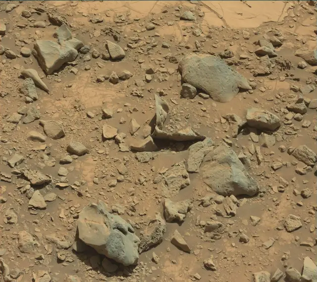 Sol 2633: Mast Camera (Mastcam)