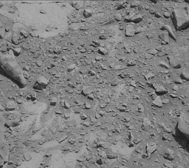 Sol 2633: Mast Camera (Mastcam)