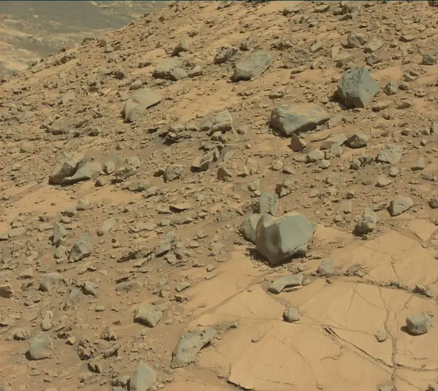 Sol 2633: Mast Camera (Mastcam)