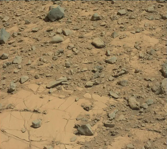 Sol 2633: Mast Camera (Mastcam)