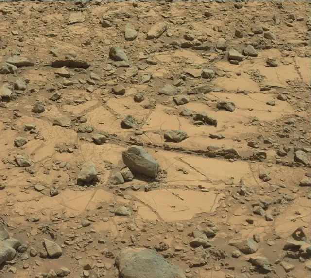 Sol 2633: Mast Camera (Mastcam)
