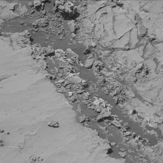 Sol 2633: Mast Camera (Mastcam)