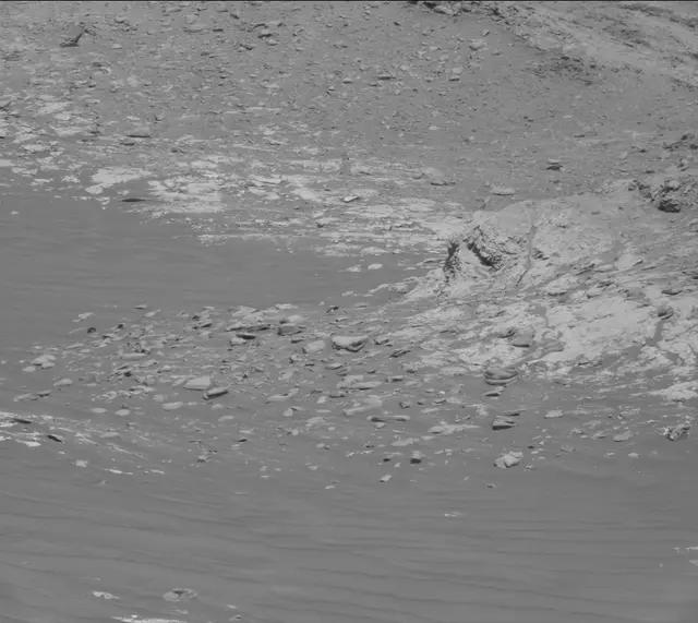 Sol 2633: Mast Camera (Mastcam)