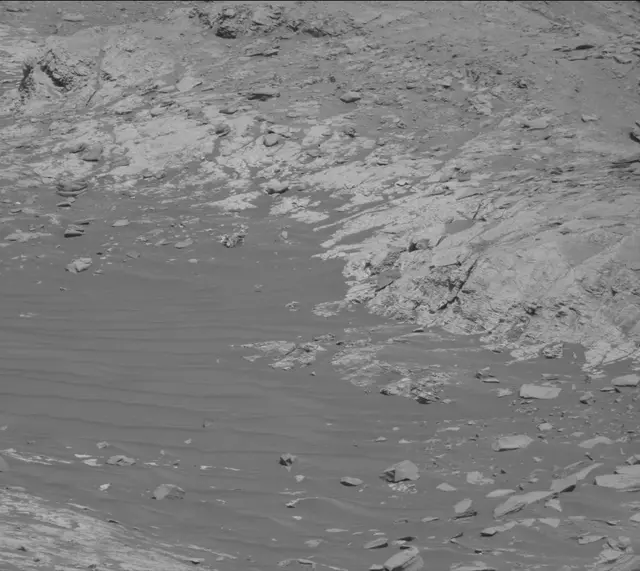 Sol 2633: Mast Camera (Mastcam)