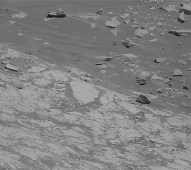 Sol 2633: Mast Camera (Mastcam)