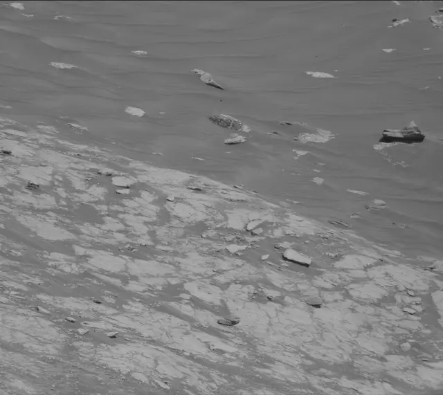 Sol 2633: Mast Camera (Mastcam)