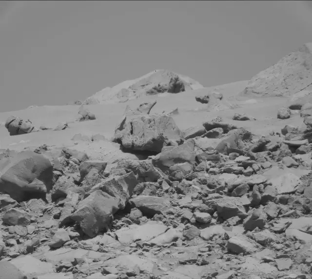 Sol 2635: Mast Camera (Mastcam)