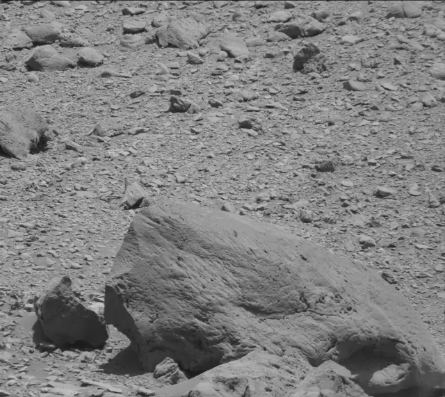 Sol 2635: Mast Camera (Mastcam)