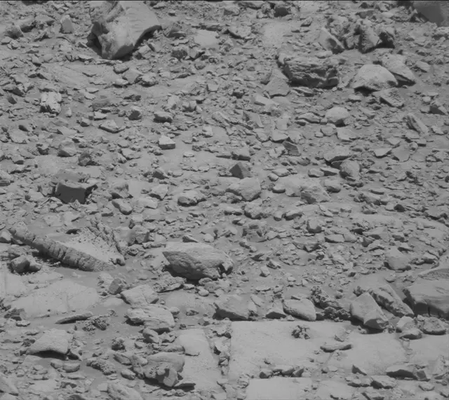 Sol 2635: Mast Camera (Mastcam)