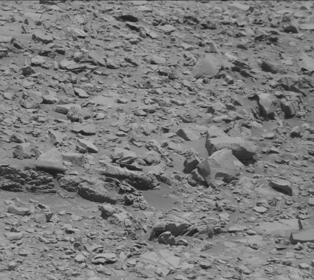 Sol 2635: Mast Camera (Mastcam)