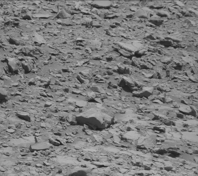 Sol 2635: Mast Camera (Mastcam)
