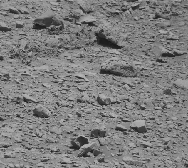 Sol 2635: Mast Camera (Mastcam)