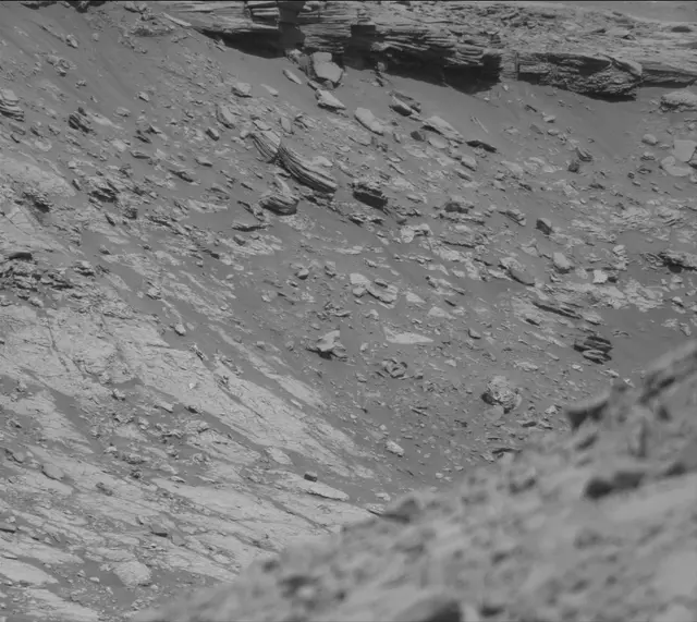 Sol 2635: Mast Camera (Mastcam)