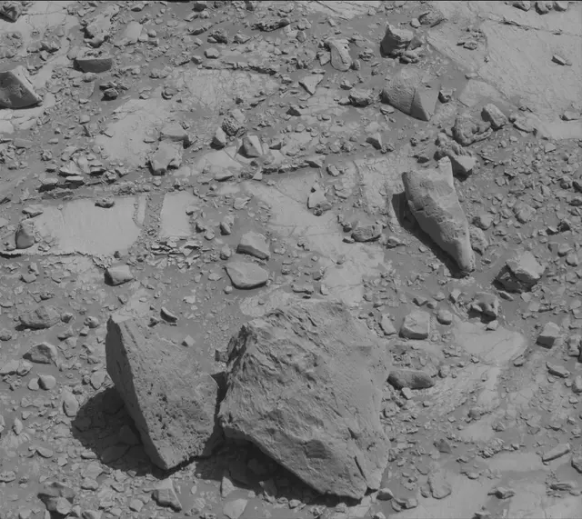 Sol 2636: Mast Camera (Mastcam)