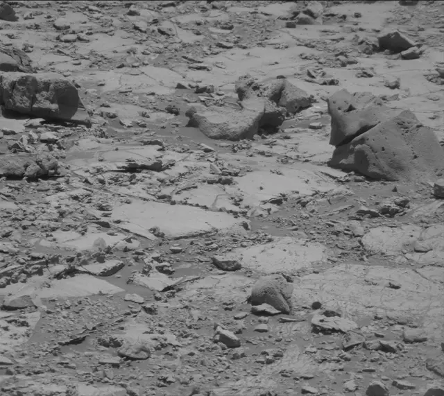 Sol 2639: Mast Camera (Mastcam)
