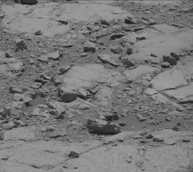 Sol 2639: Mast Camera (Mastcam)