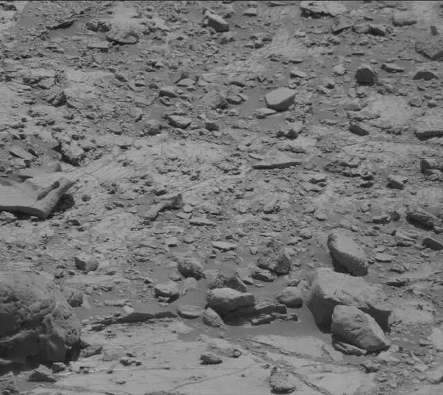 Sol 2639: Mast Camera (Mastcam)