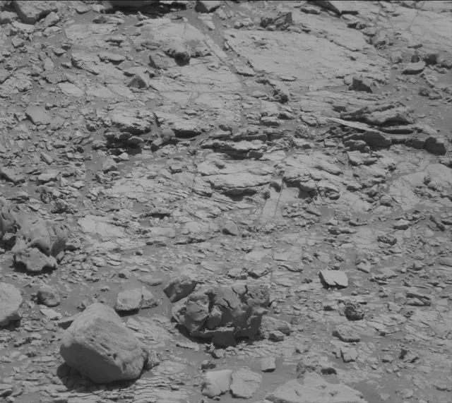 Sol 2639: Mast Camera (Mastcam)