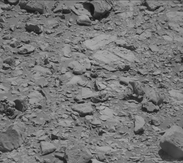 Sol 2639: Mast Camera (Mastcam)