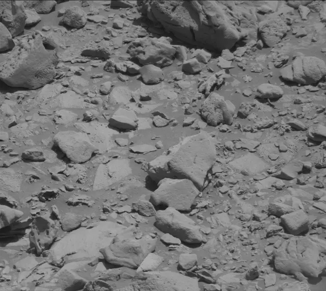 Sol 2639: Mast Camera (Mastcam)