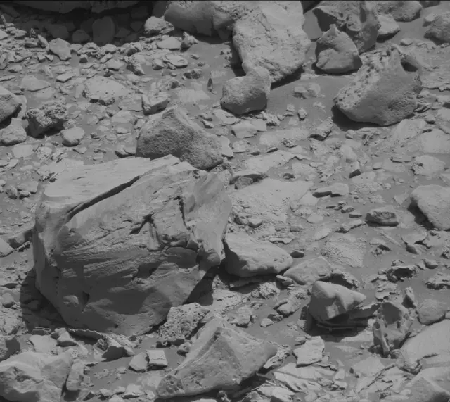 Sol 2639: Mast Camera (Mastcam)
