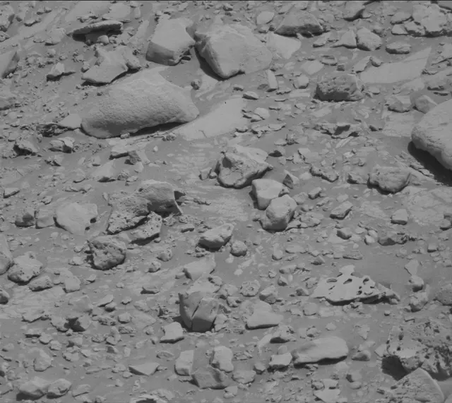 Sol 2639: Mast Camera (Mastcam)