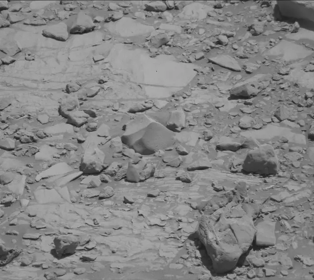 Sol 2639: Mast Camera (Mastcam)