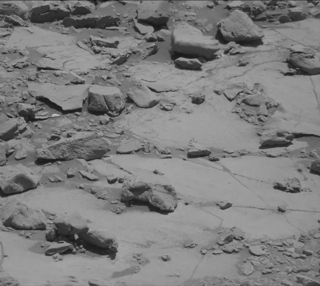 Sol 2639: Mast Camera (Mastcam)
