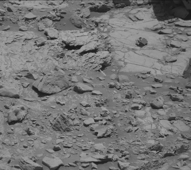 Sol 2639: Mast Camera (Mastcam)