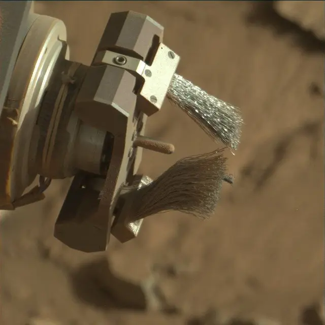 Sol 2640: Mast Camera (Mastcam)