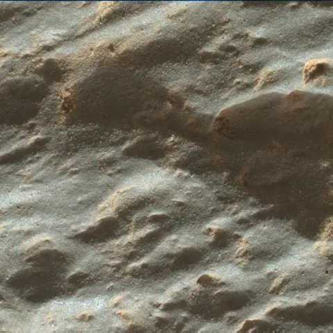 Sol 2640: Mars Hand Lens Imager (MAHLI)
