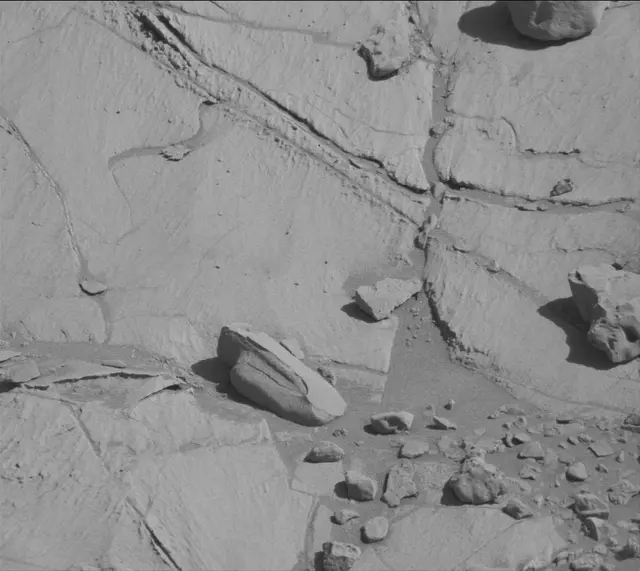 Sol 2642: Mast Camera (Mastcam)