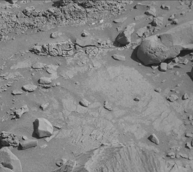 Sol 2642: Mast Camera (Mastcam)