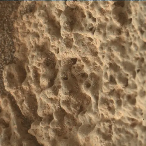 Sol 2642: Mars Hand Lens Imager (MAHLI)