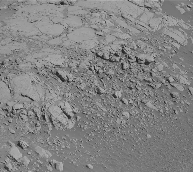 Sol 2643: Mast Camera (Mastcam)