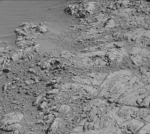 Sol 2643: Mast Camera (Mastcam)