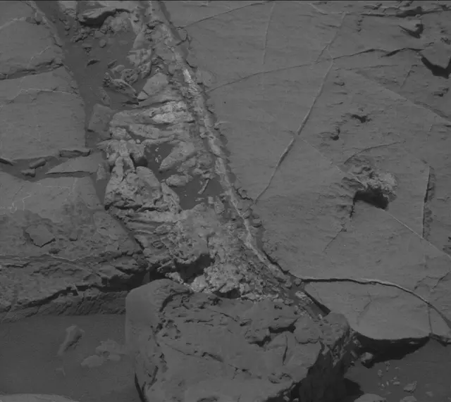 Sol 2643: Mast Camera (Mastcam)
