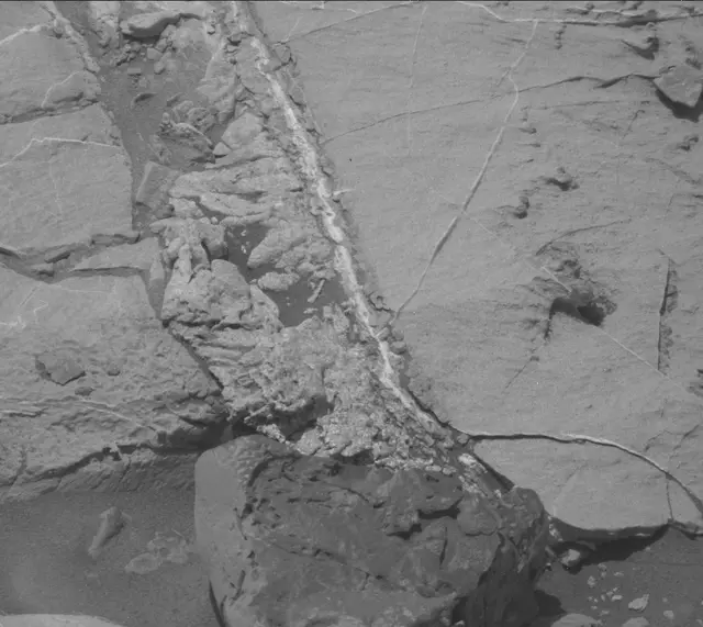 Sol 2643: Mast Camera (Mastcam)