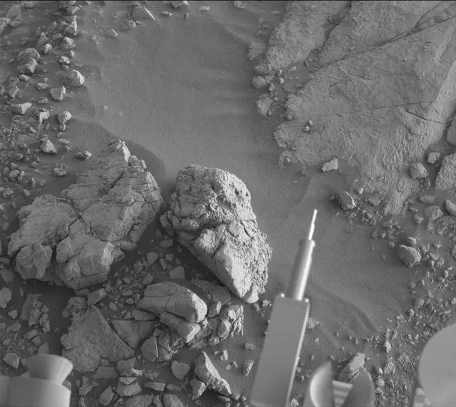 Sol 2645: Mast Camera (Mastcam)