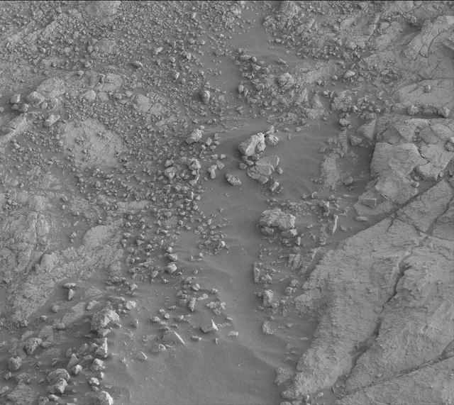 Sol 2645: Mast Camera (Mastcam)