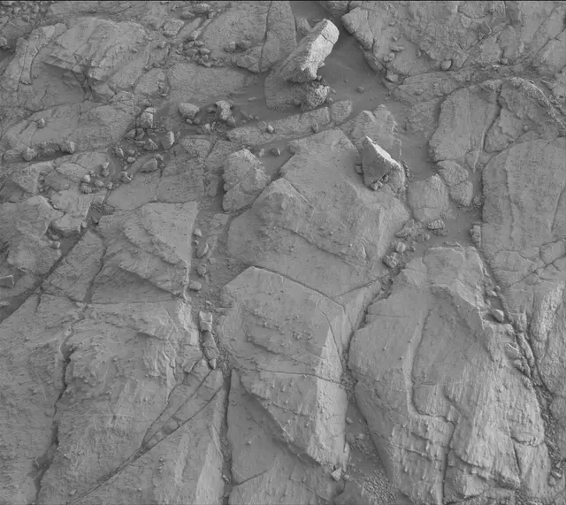 Sol 2645: Mast Camera (Mastcam)