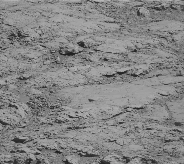 Sol 2645: Mast Camera (Mastcam)