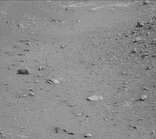 Sol 2645: Mast Camera (Mastcam)