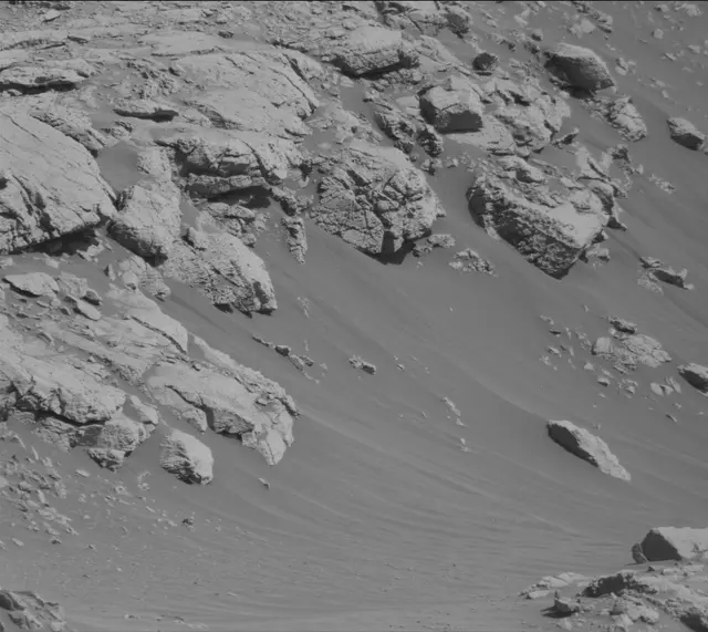 Sol 2645: Mast Camera (Mastcam)