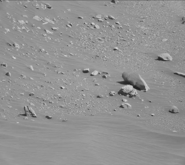 Sol 2645: Mast Camera (Mastcam)