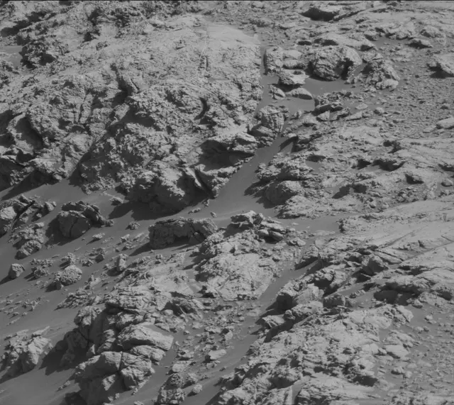 Sol 2645: Mast Camera (Mastcam)